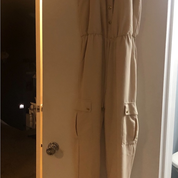 Womans tan jumper halter top size medium. Nwt. 20.00 - Picture 2 of 3